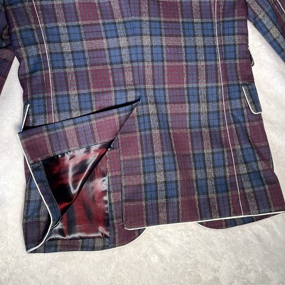 Initial sport jacket - Picture 11 of 13